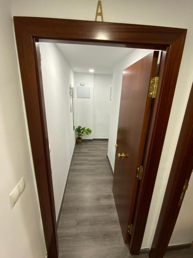 Reyna Apartamentos Malaga Exterior photo