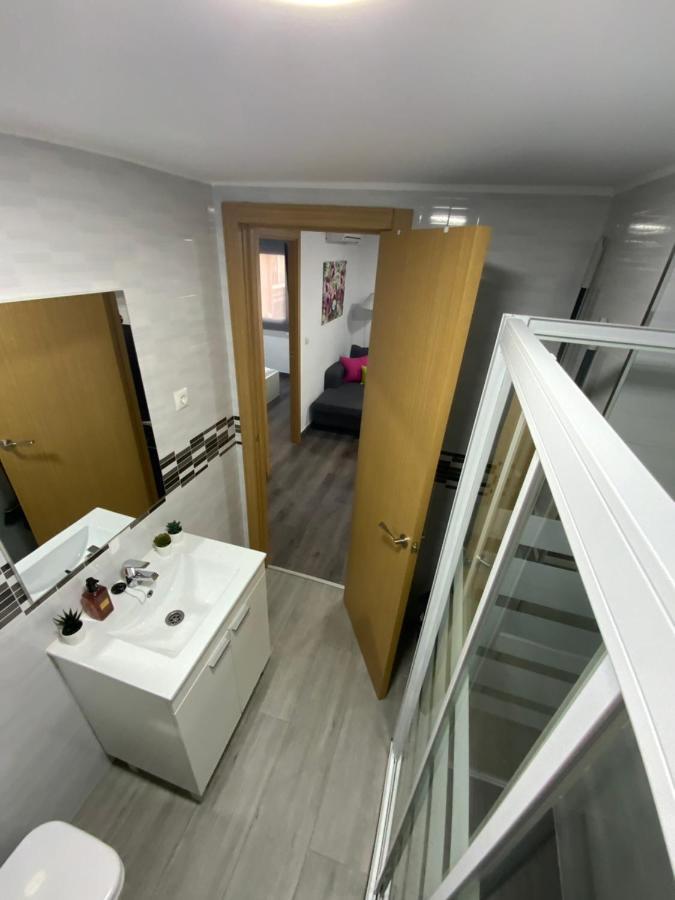 Reyna Apartamentos Malaga Exterior photo