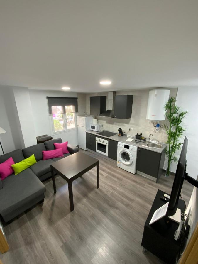 Reyna Apartamentos Malaga Exterior photo